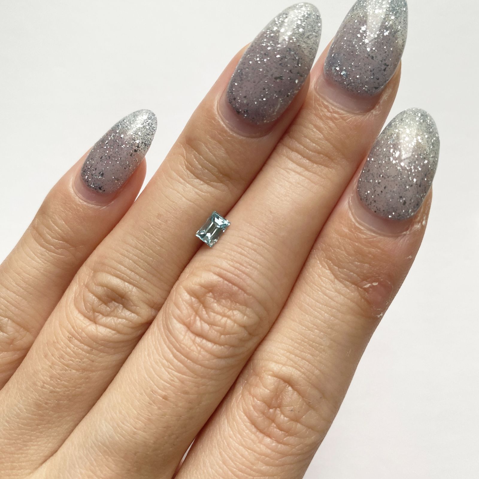 天然宝石ルース】ブルーダイヤモンド 0.363ct バケットカット アイス 