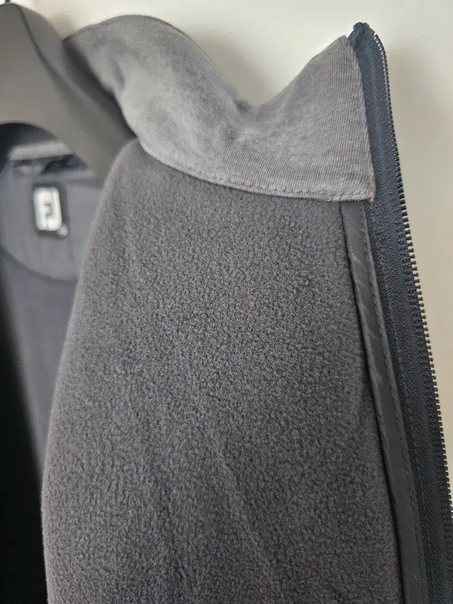 ハイブリッド 軽量