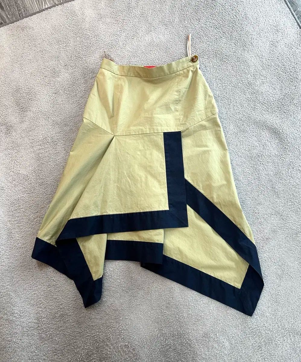 2 ／ Vivienne Westwood(ヴィヴィアン・ウエストウッド) 00s