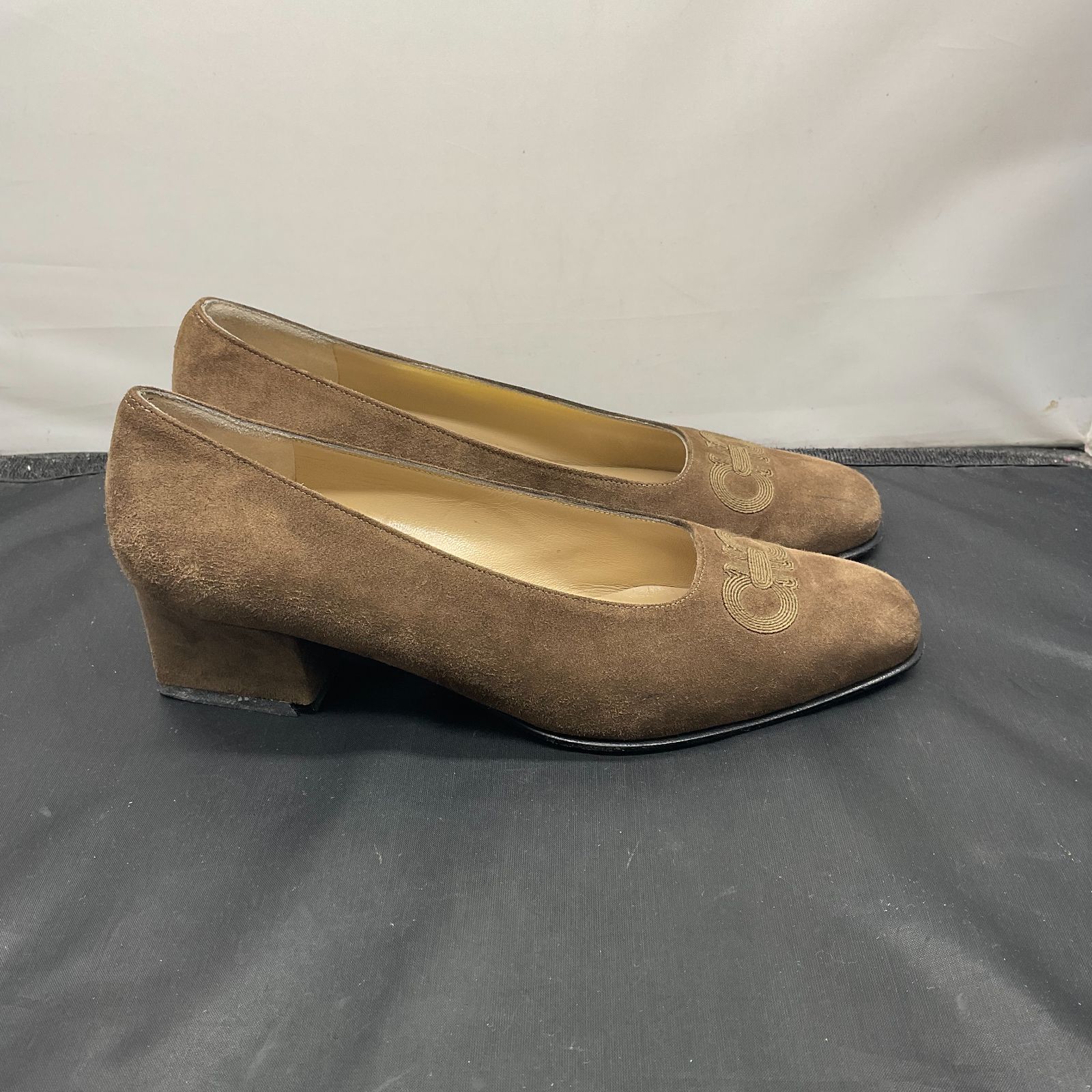 サルバトーレフェラガモ　varaパンプス　6 C S.Ferragamo VARA | ブラウン ヴァラパンプス サイズ6