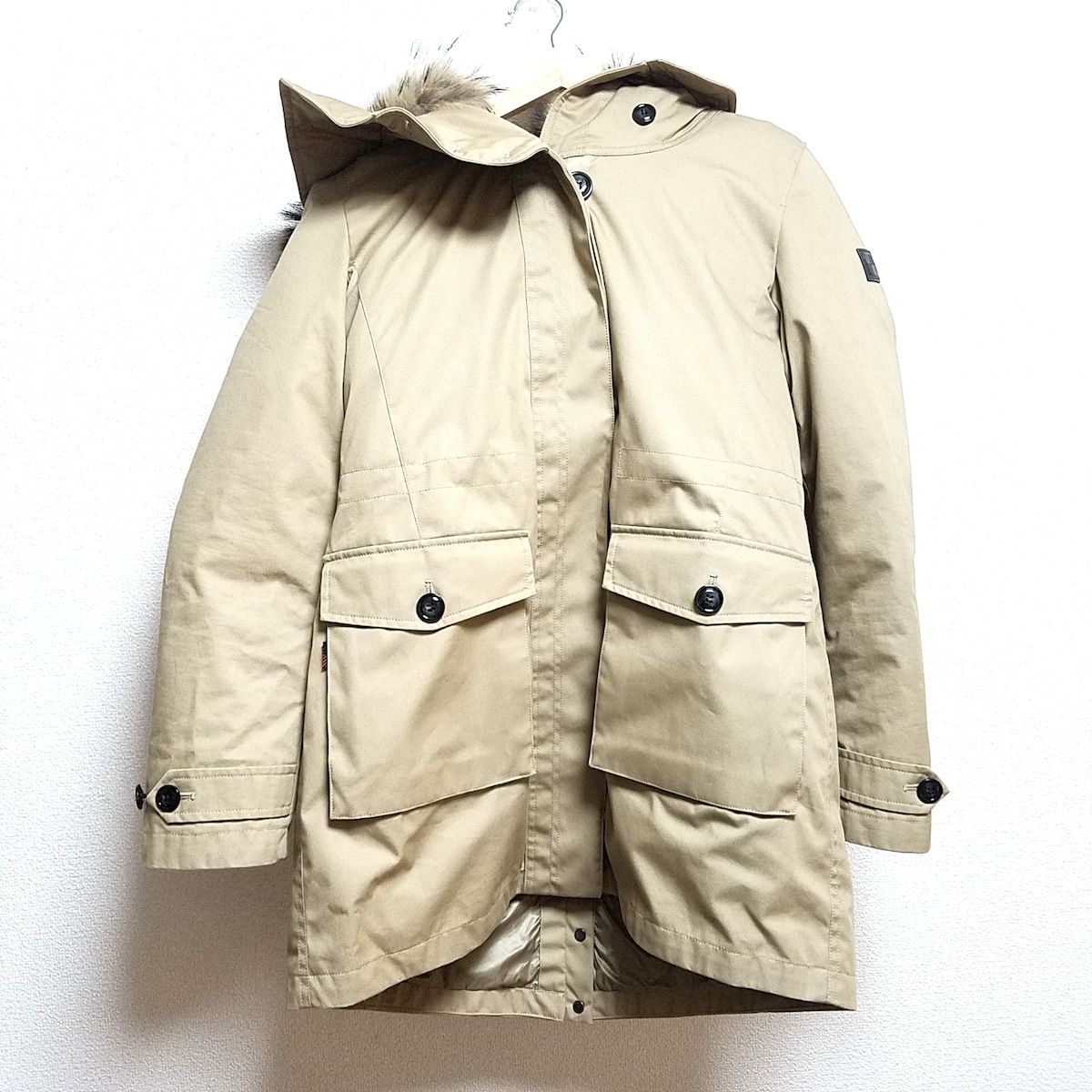 WOOLRICH(ウールリッチ) ダウンコート サイズM レディース - ベージュ