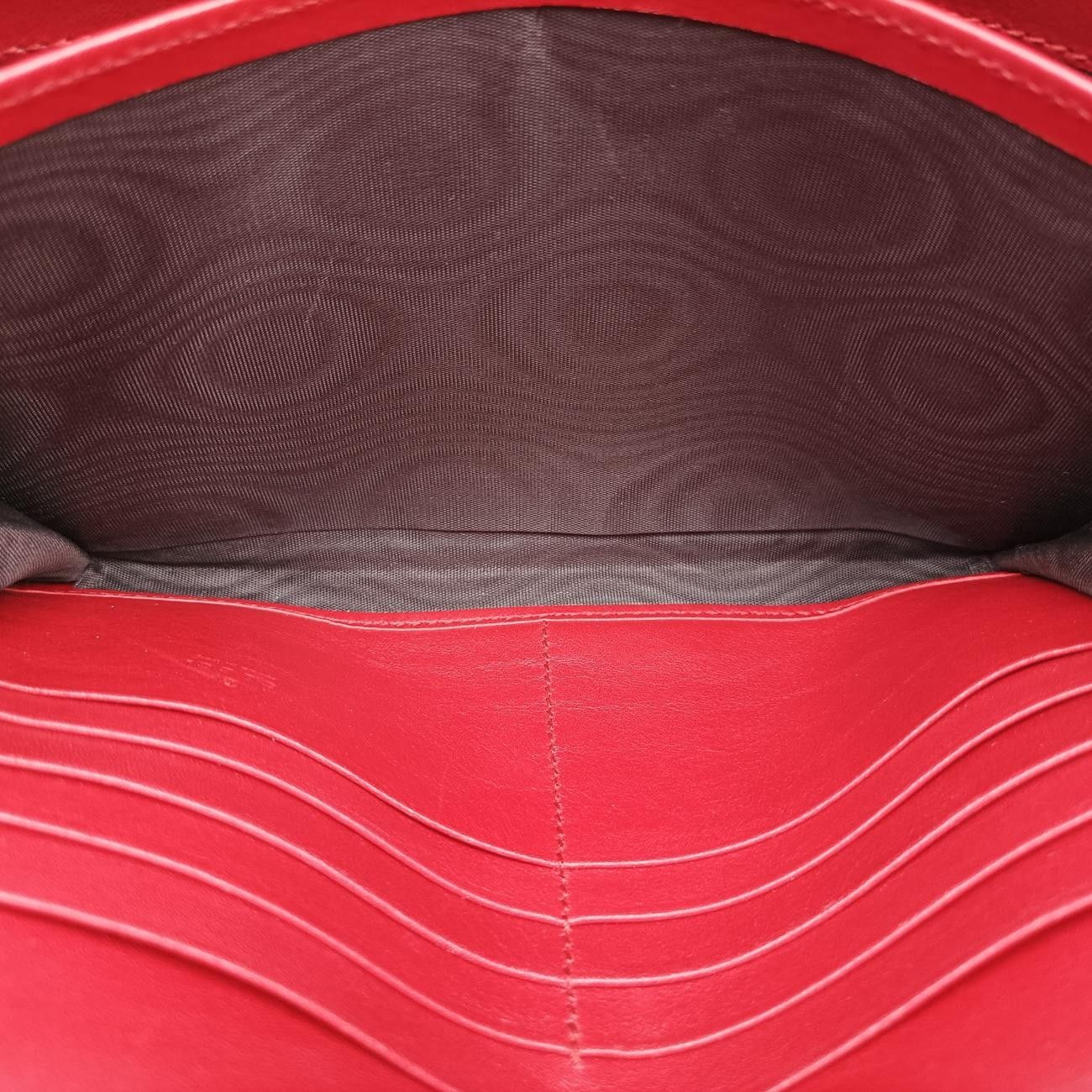 レッド