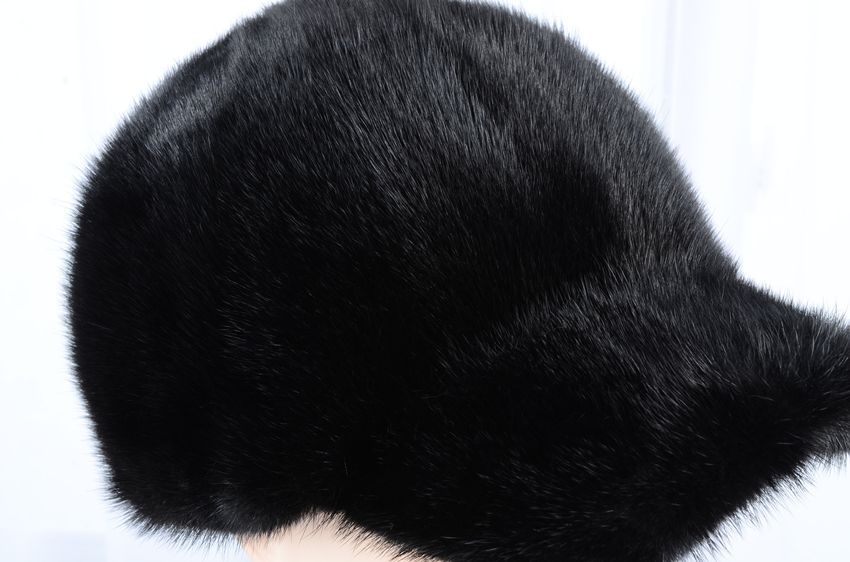 ☆新品 限定☆毛皮の宝石ミンクだ人気のキャップ 黒 ☆男女兼用☆毛皮