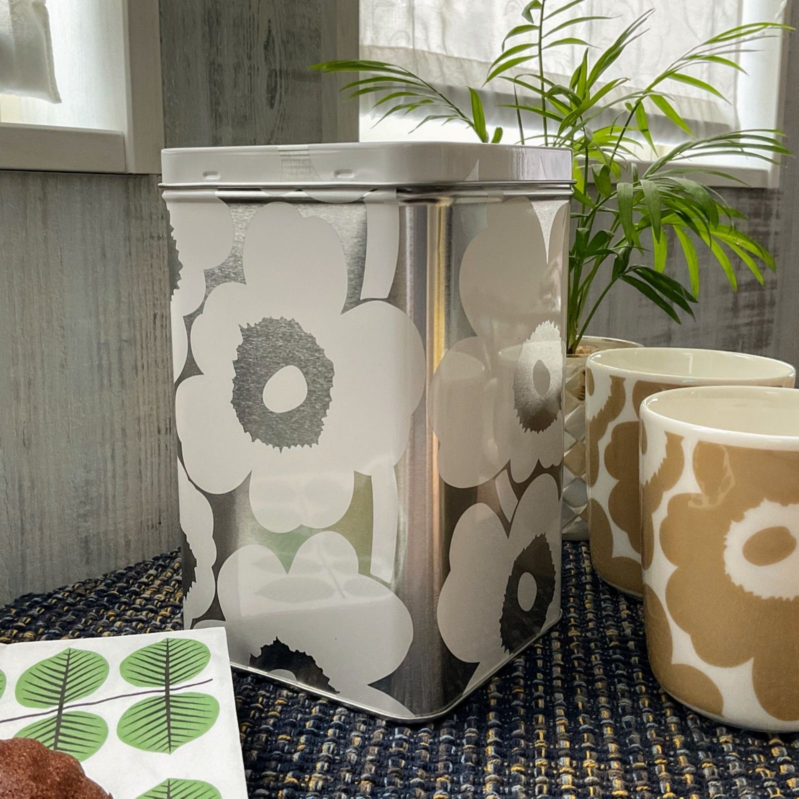 MARIMEKKO】 マリメッコ TIN BOX BOX缶 ウニッコアウトレッ