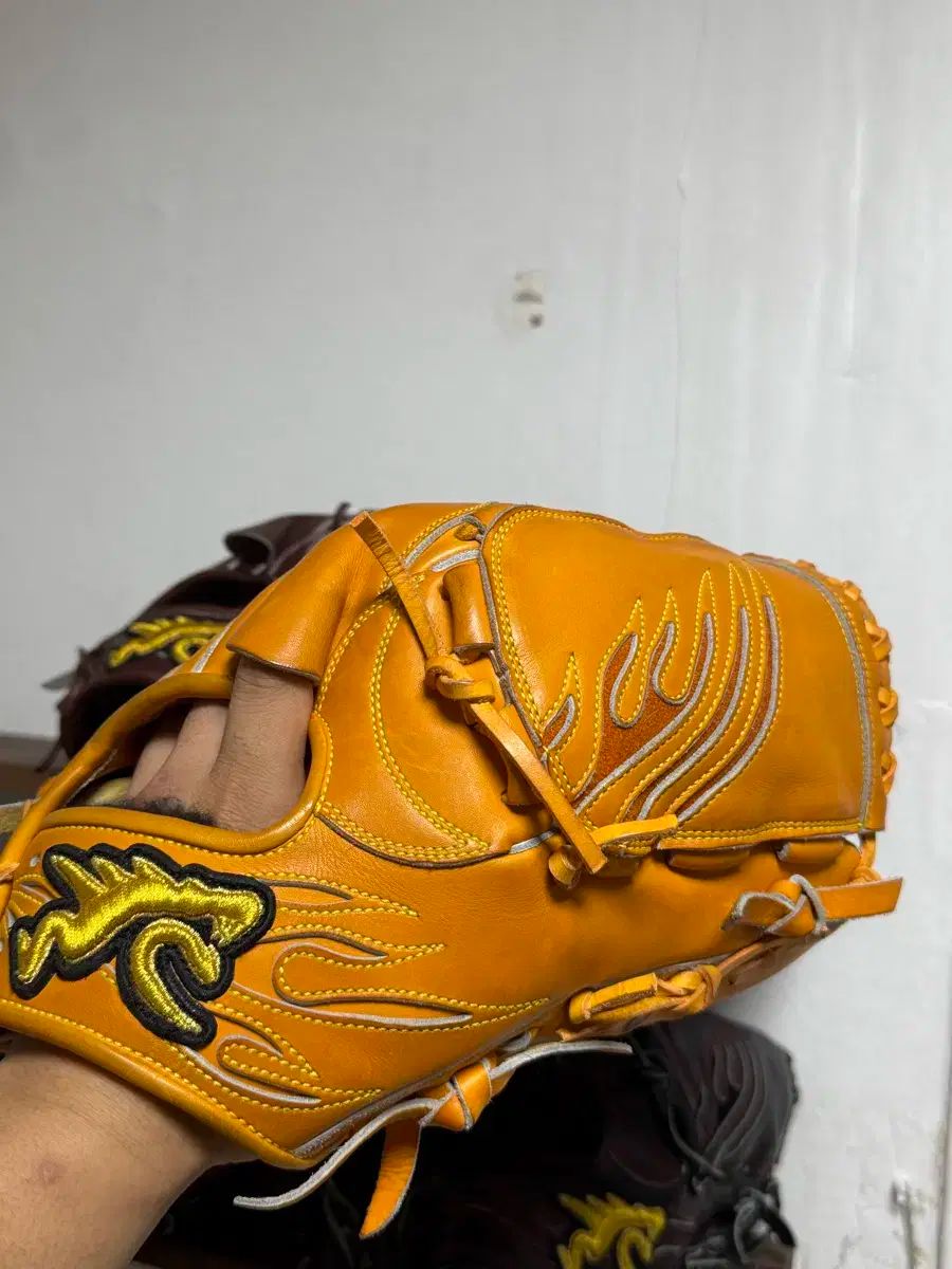 グローブ スタジオ リュウ ピッチャーグラス 販売