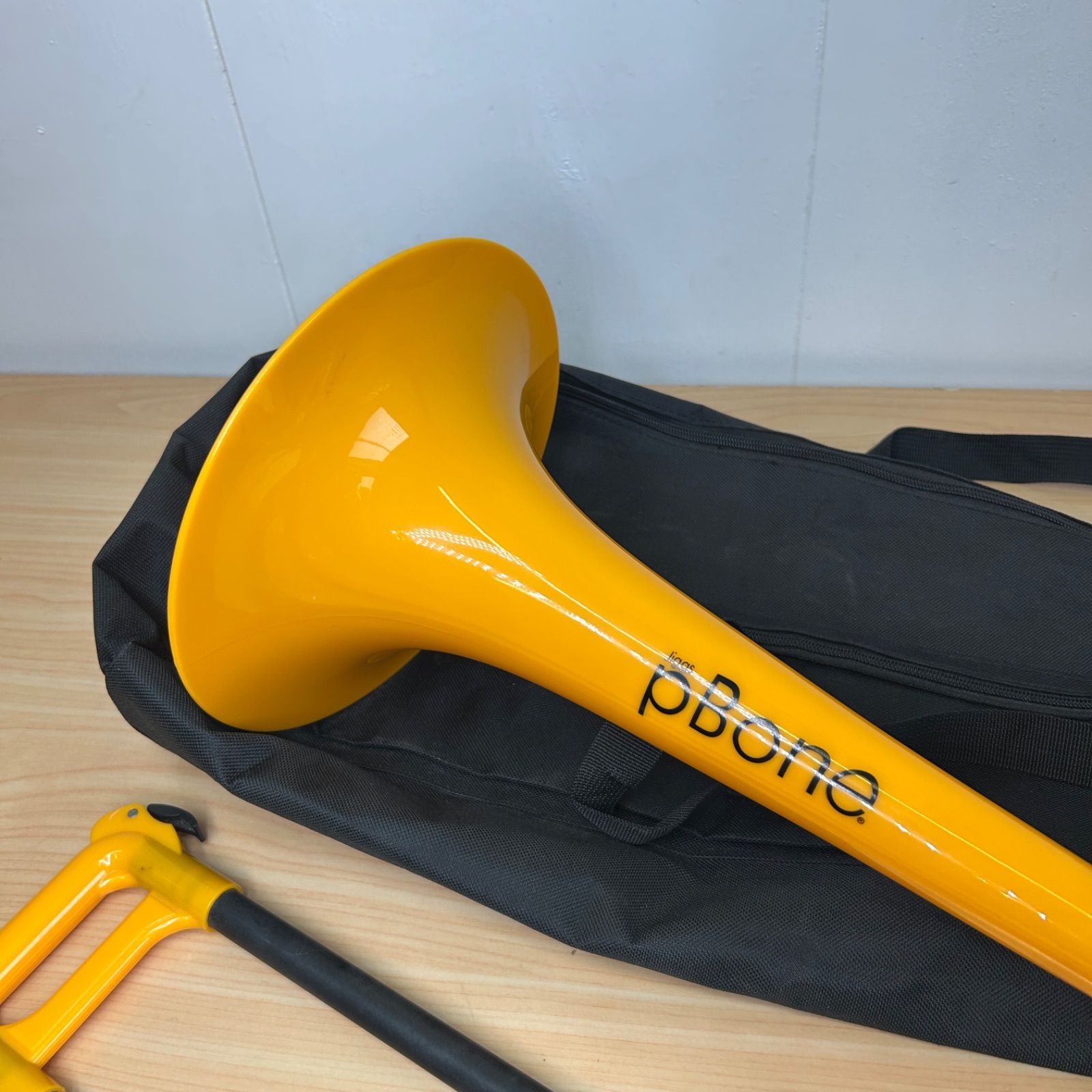 pBoneピーボーン　イエロー　プラスチックトロンボーン　イエロー pBONE ピーボーン プラスチック製 トロンボーン イエロー