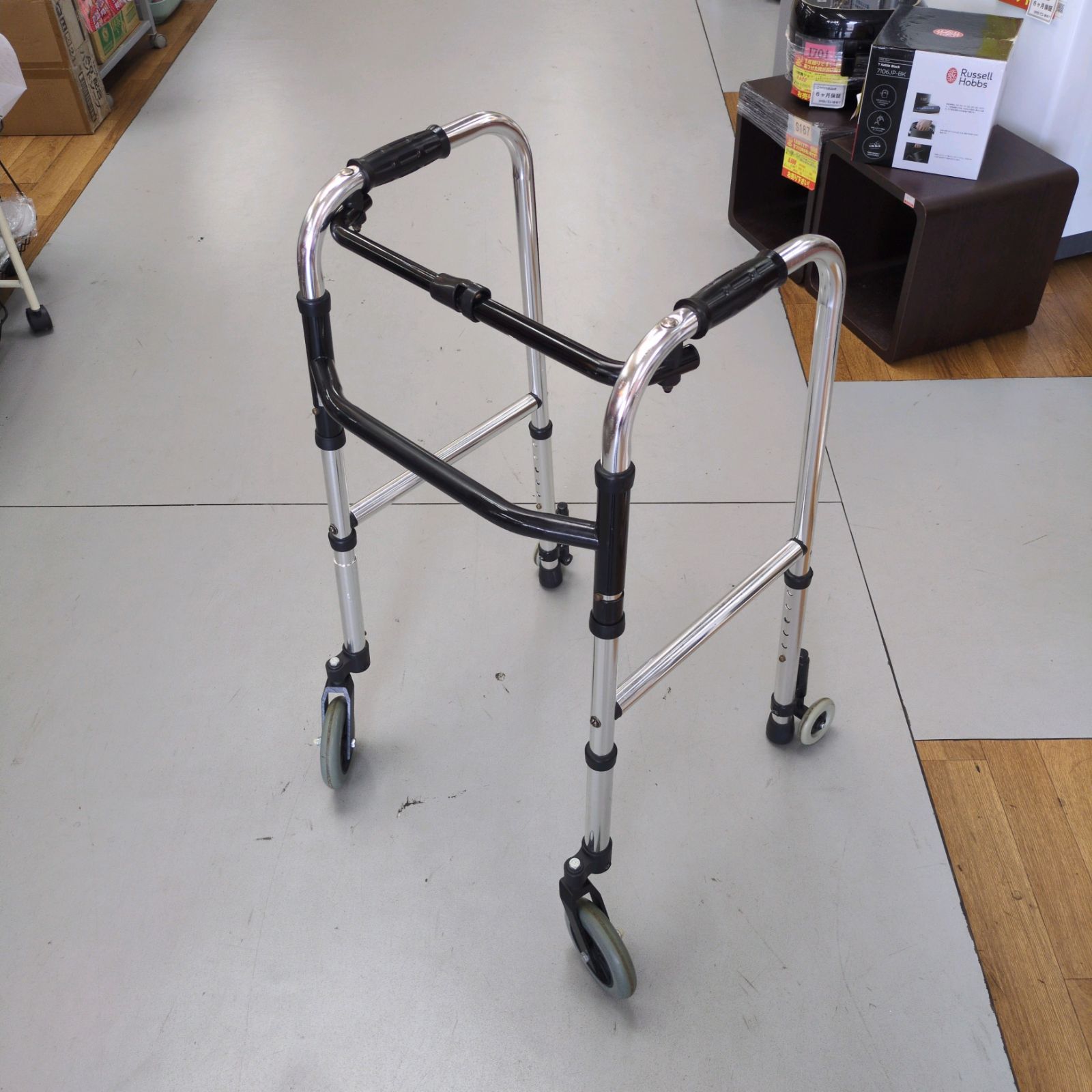 J326 多少使用感 シンエンス スリムフレームウォーカー 歩行型 WFS-4968