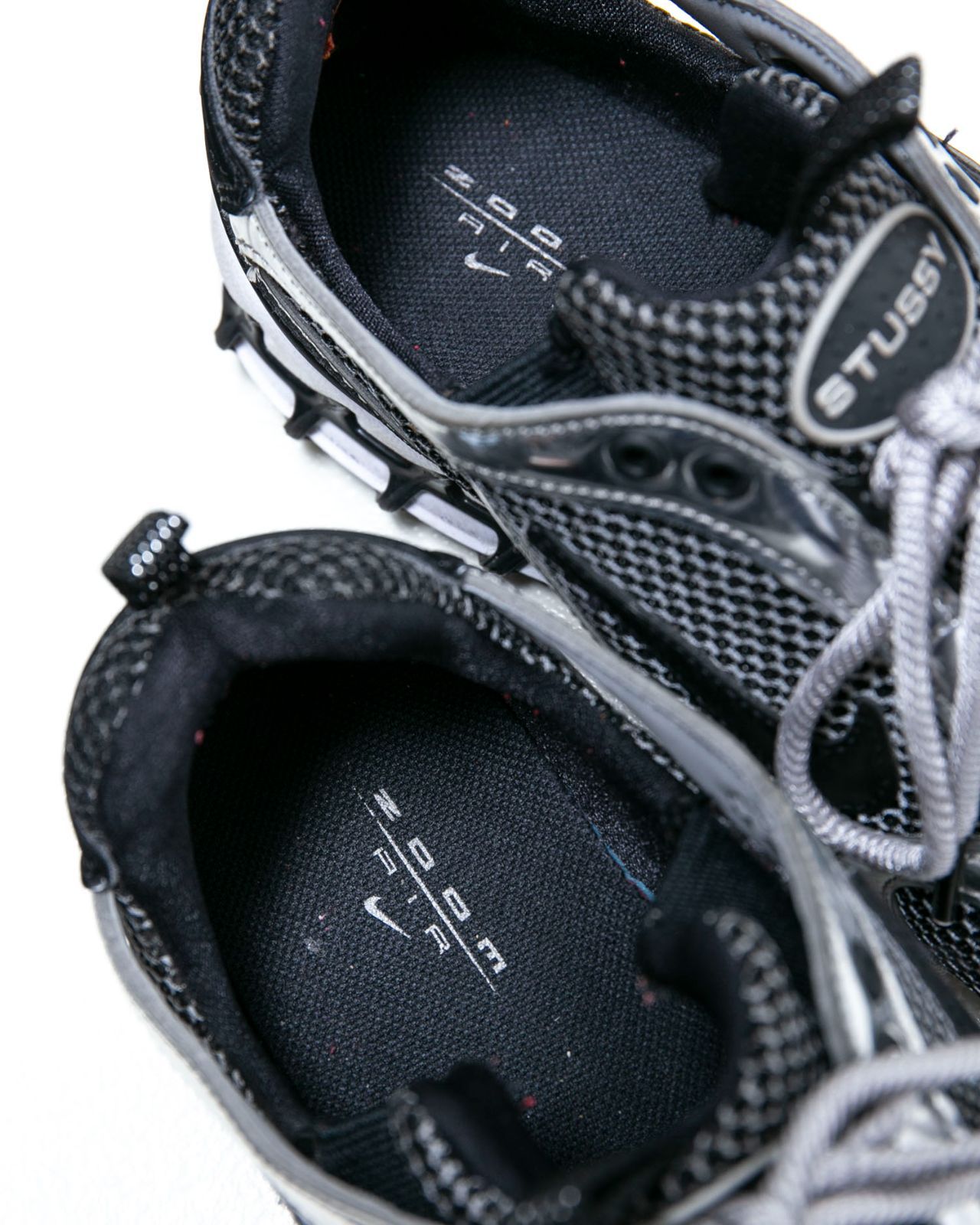 STUSSY CU1854-001 スニーカー ブラック/シルバー 楽天市場】NIKE ナイキ STUSSY X AIR ZOOM SPIRIDON CAGED 2