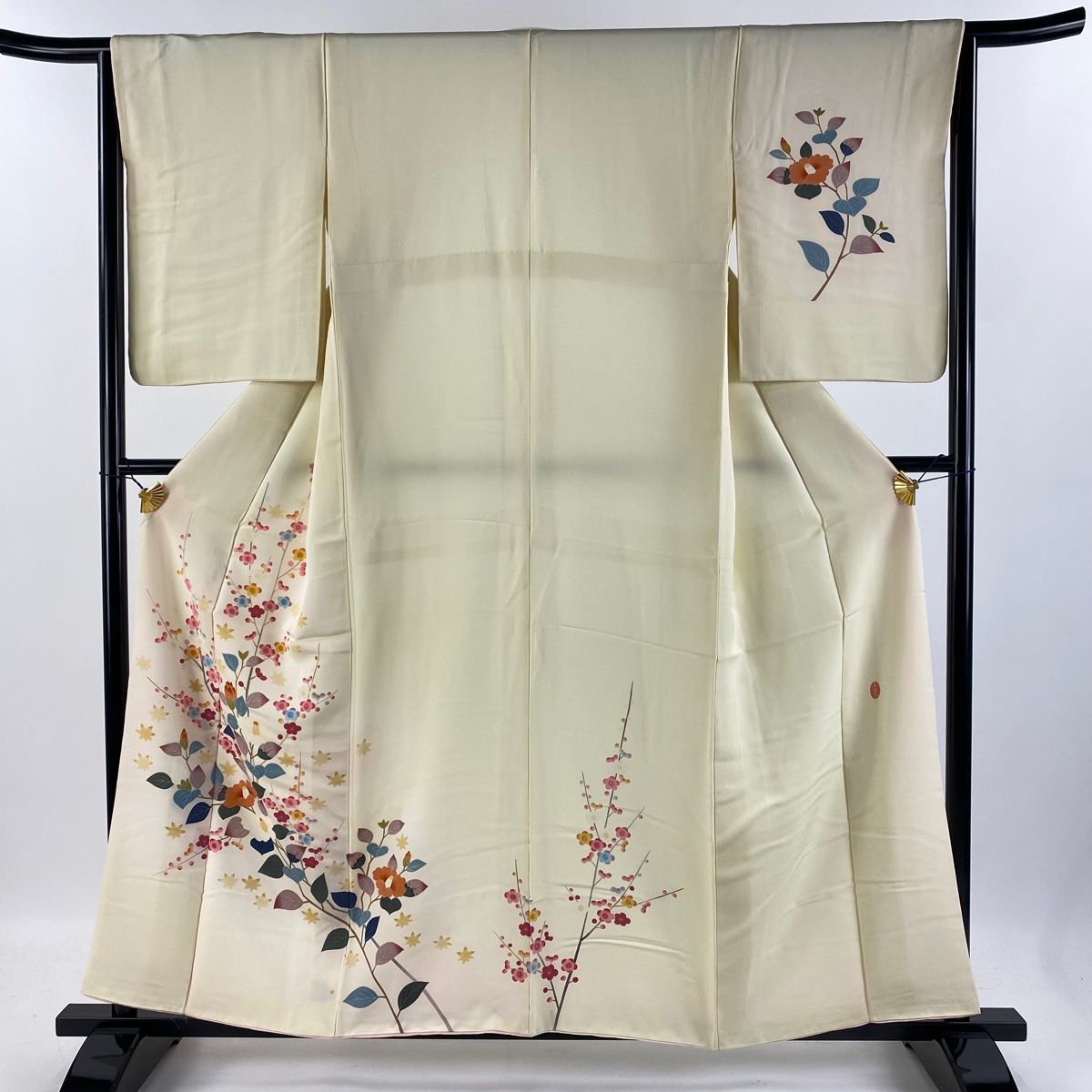 付下げ 身丈152cm 裄丈62cm S 袷 雪輪 観世水 汕頭刺繍 ぼかし ベージュ