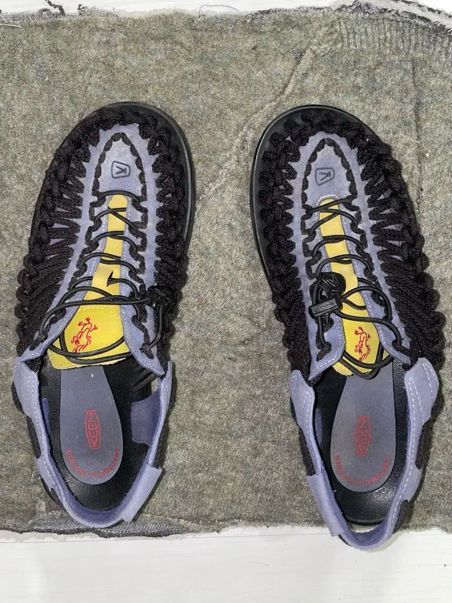 KEEN キーン ユニーク サンダル ドラゴンズ 年 Keen Uneek Sneakers