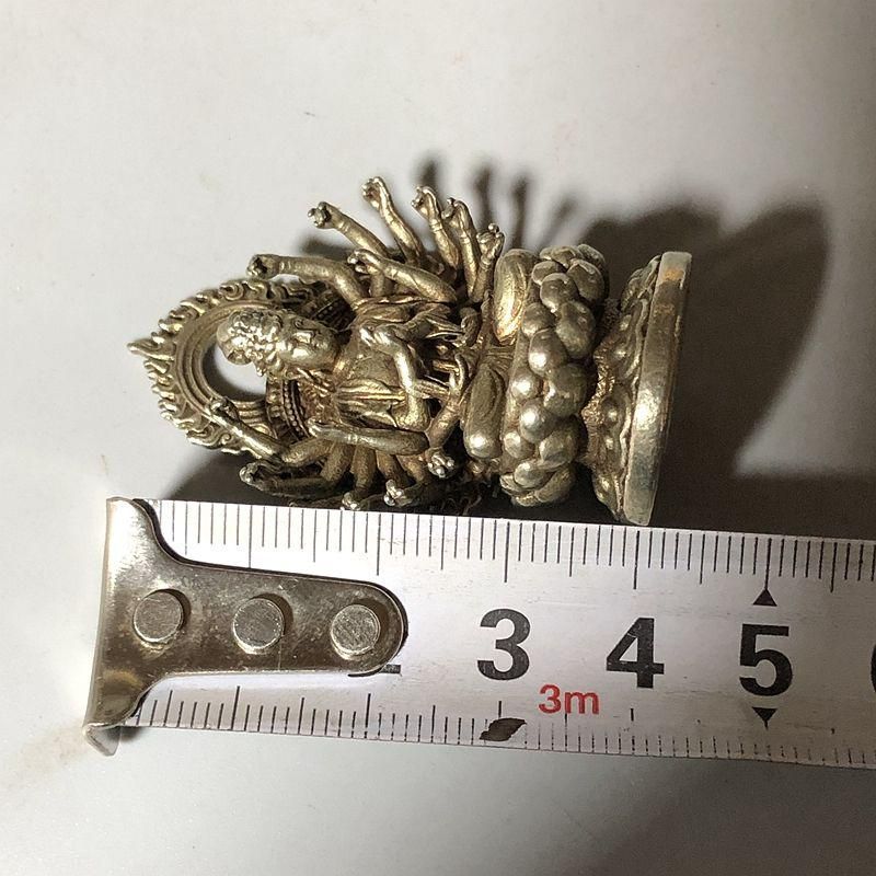 千手観音手持法器  銅細工  書道具 文房具 装飾品   工芸品 美術品 置物 千手観音手持法器 銅細工 書道具 文房具 装飾品 工芸品 美術品 置物