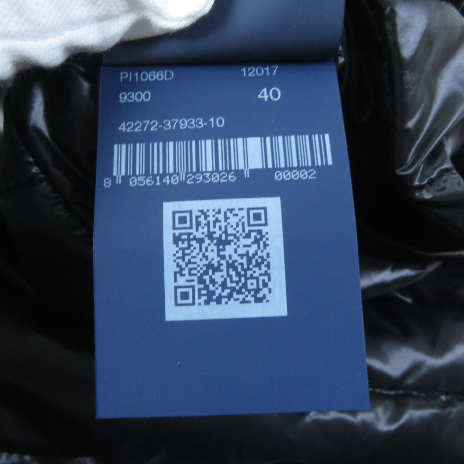 極美品 Herno ヘルノ 19年製 PI1066D-12017 ロゴプレート付 切替 スタンドカラー ZIP UP ライト ダウンジャケット ...