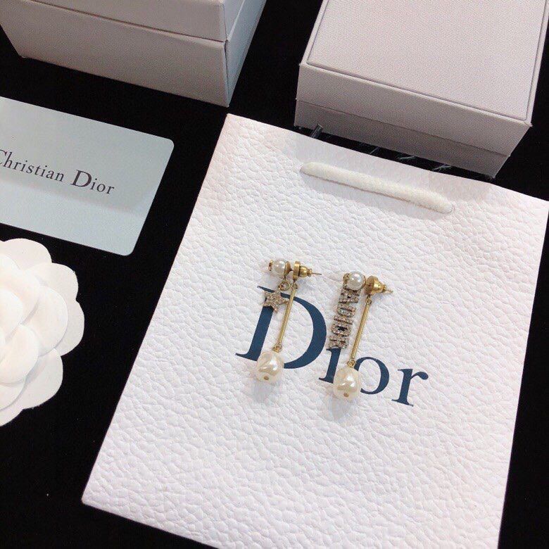 【Dior】ディオール 最新 大小のパール ダイヤモンドインレイ 純銀ピン ピアス