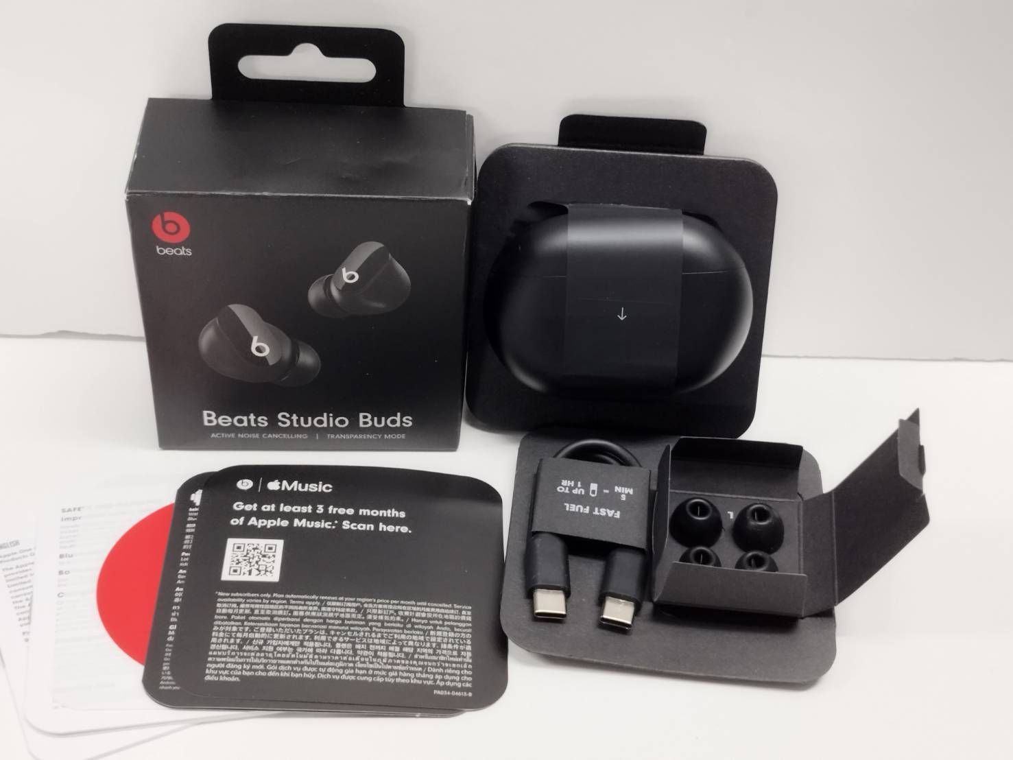Beats Studio Pro ブラック 美品 付属品完備 【公式通販】