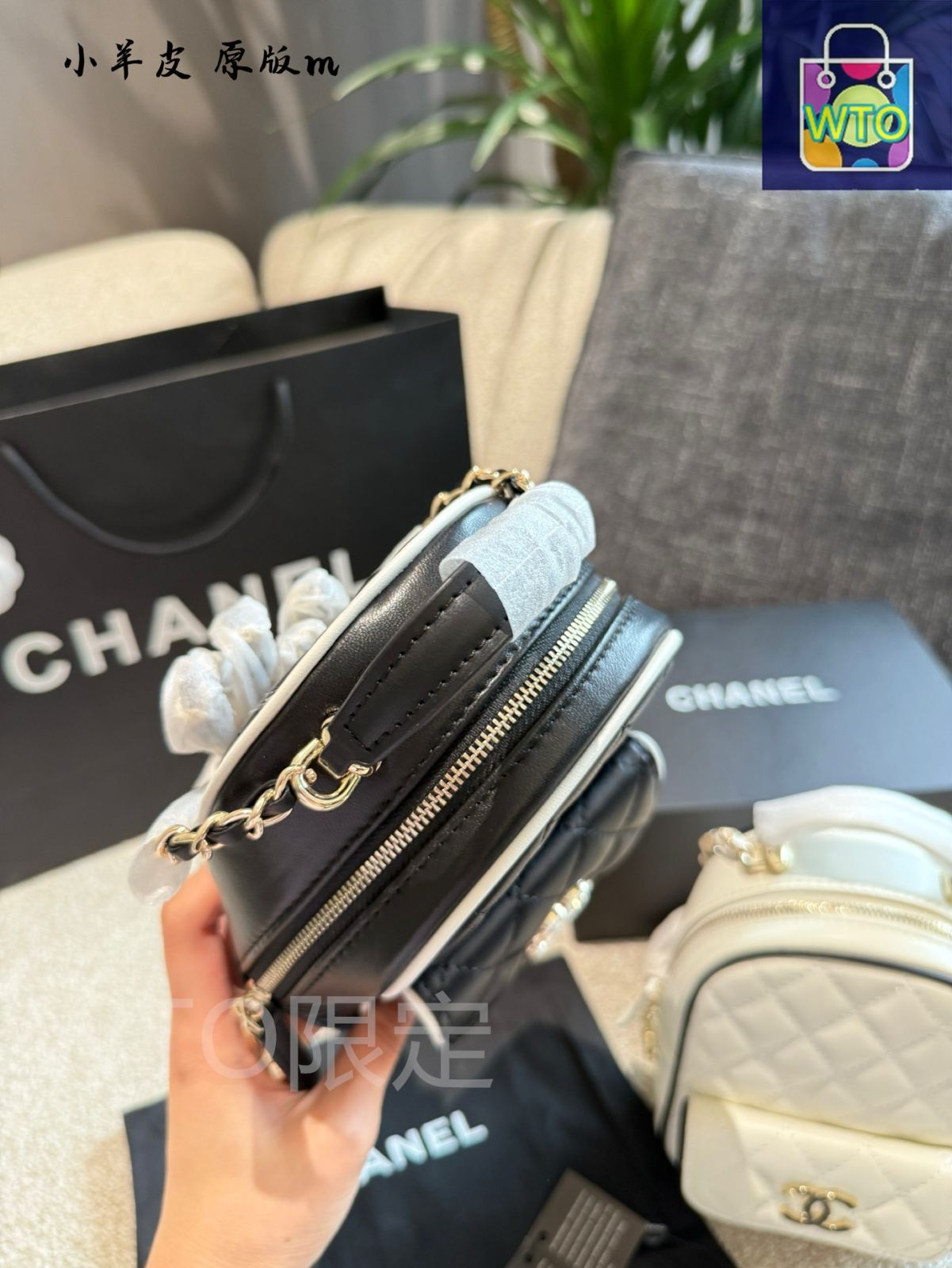 【CHANEL】シンプルなモノトーン! ☆ ミニ バッグパック ☆ 今日特価】Chanel Panda Color Multi-Function Mini Backpack