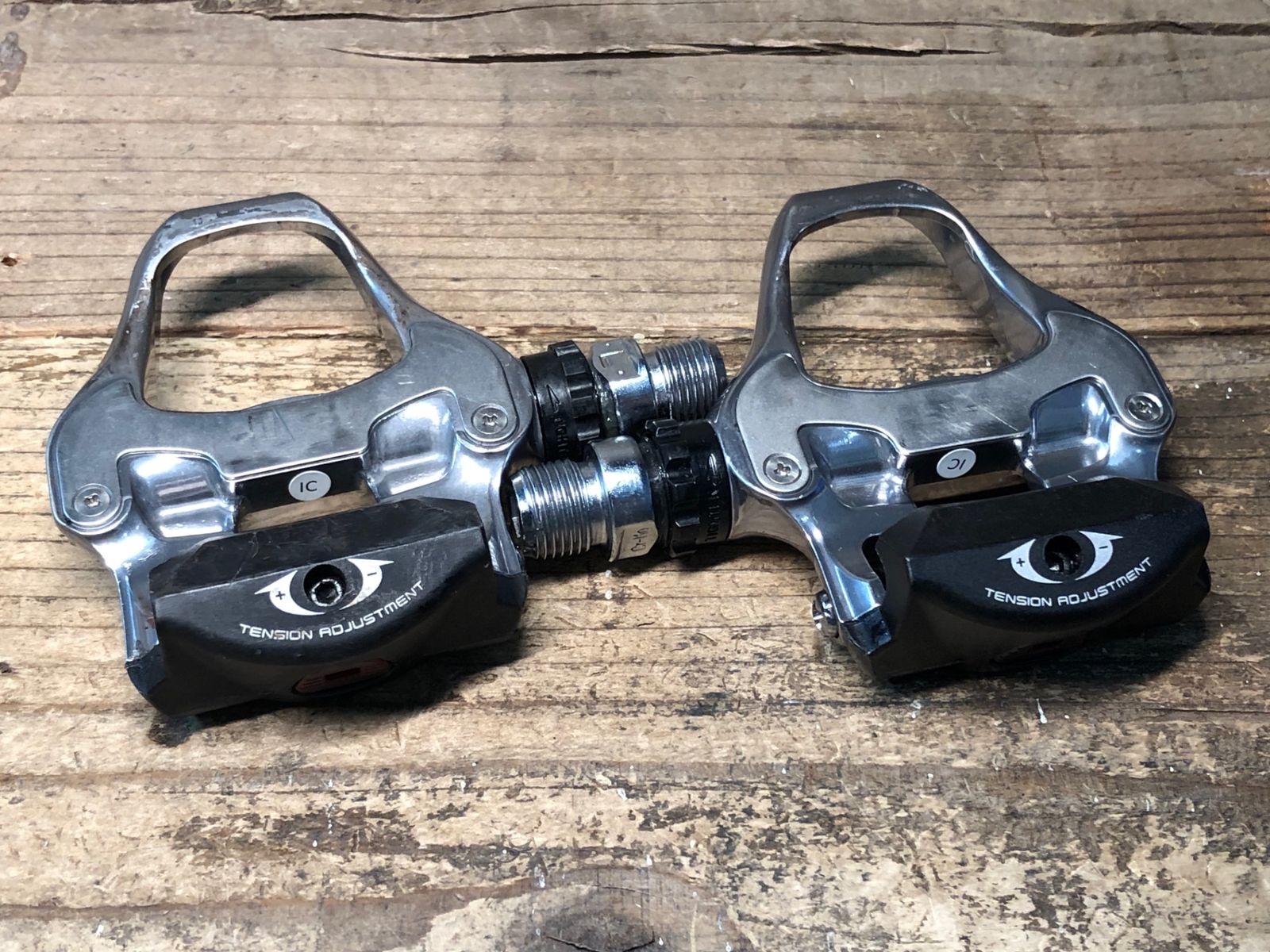 【みーはる‼️】SHIMANO 105 PD5700 ビンディングペダル SHIMANO 105 シルバー PD-5700 ビンディングペダル - メルカリ