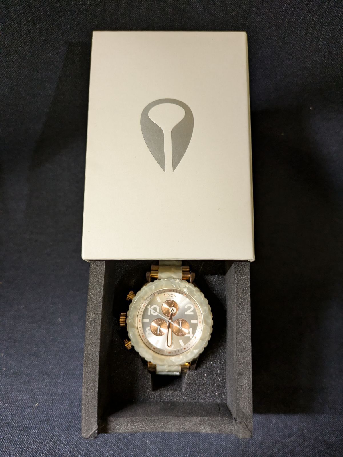 不動品】NIXON／ニクソン 42-20 Chrono クロノ ゴールド べっ甲 コンビ