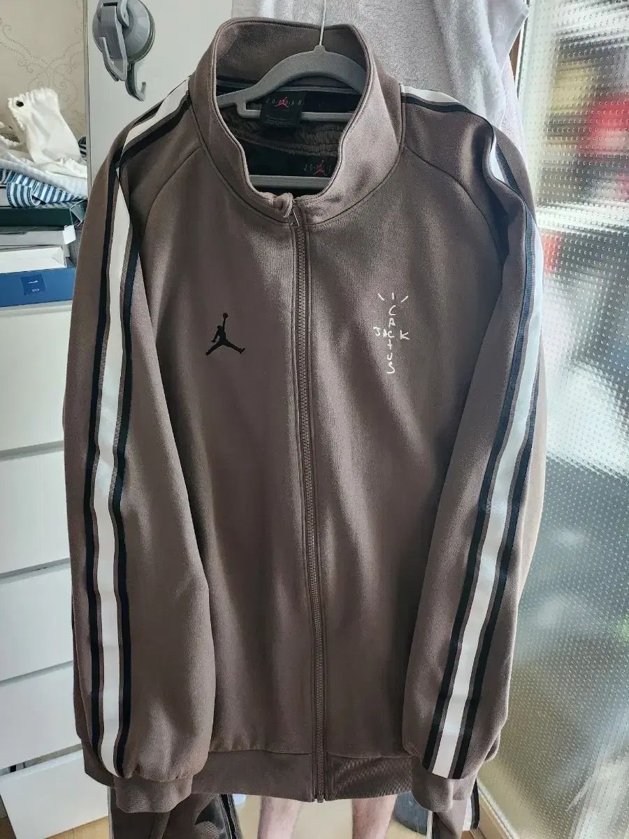 ナイキ エアジョーダン トラヴィス スコット マイケル ジョーダン セットアップ XL