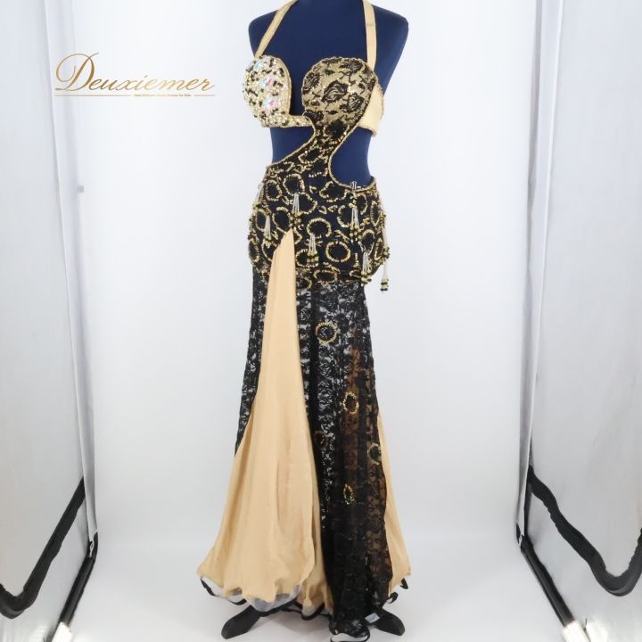 ベリーダンス オリエンタル 衣装 上下セット ゴールド系 ブラック系 黒 花柄 一体型 ラインストーン ビーズ 装飾 レース 舞台 発表会 イベント ゴージャス 装飾品 発表会用 おしゃれ ダンス衣装 イベント衣装 コスチューム 豪華 デザイン