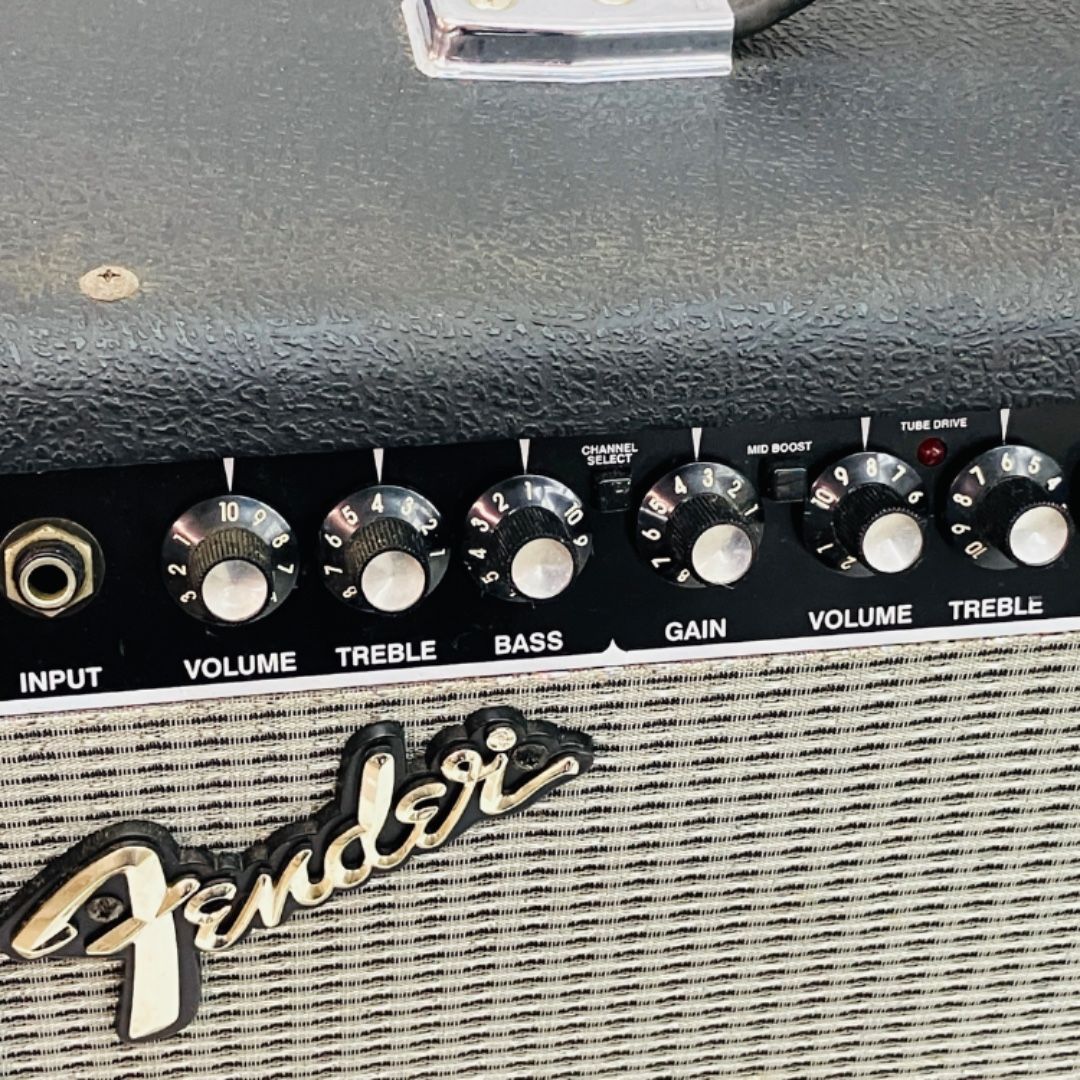 フェンダー SVD-20CE