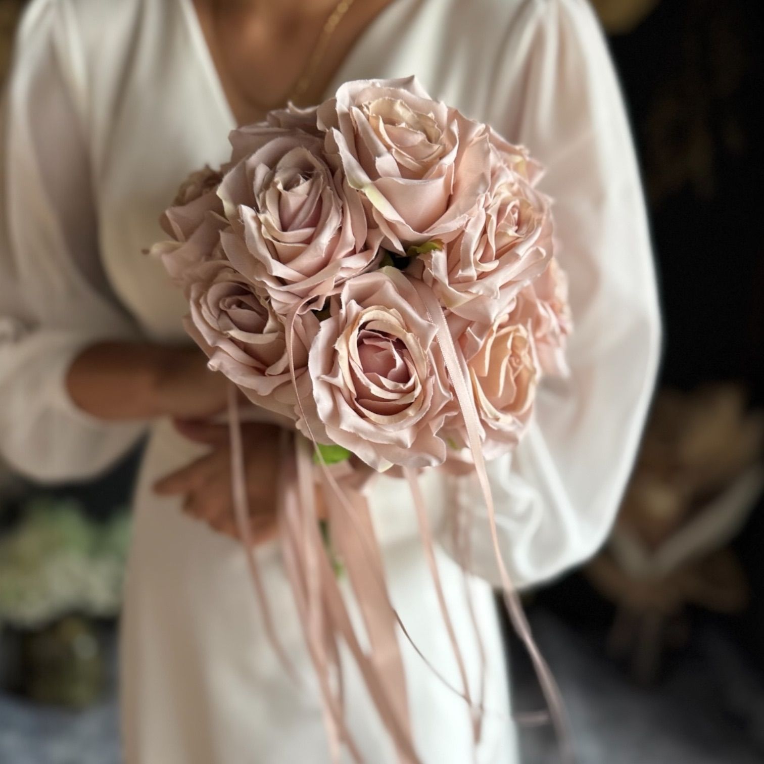 黄味ベージュとくすみパステルローズピンクのローズガーデンラグ No624