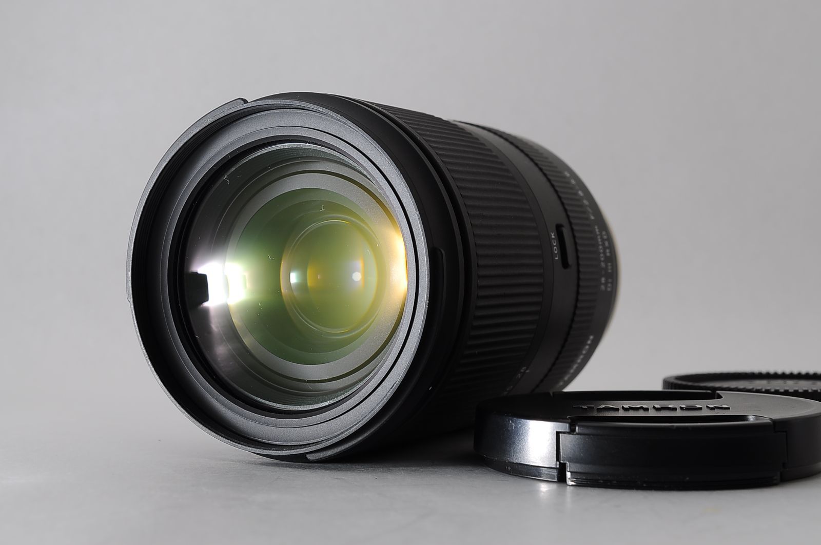 タムロン28-200mm F/2.8-5.6 Di III RXDソニーマウント □極上品□ TAMRON（タムロン） 28-200mm F/2.8-5.6 Di III RXD SONY E