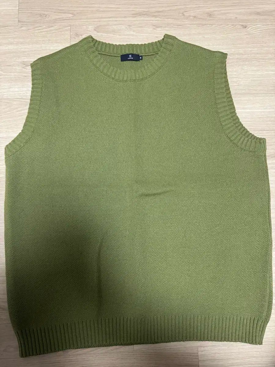 XL バスティック ニットベスト ,状態良い中古はお安く売れます