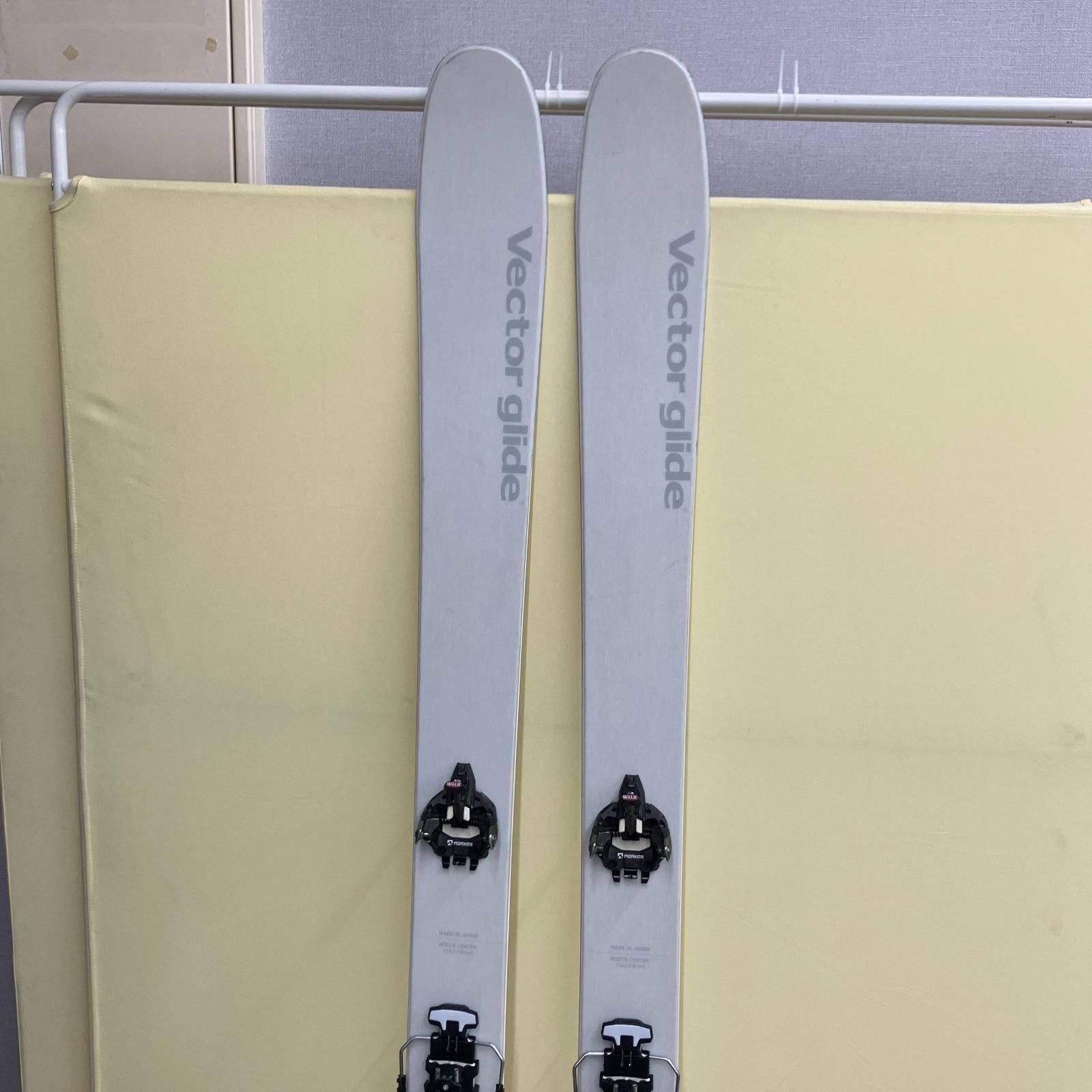 スキー VECTOR GLIDE ベクターグライド 程度A Polarve 164cm ビンディング Marker Alpinist 10 POMOCAクライミングスキン付属 ホワイト