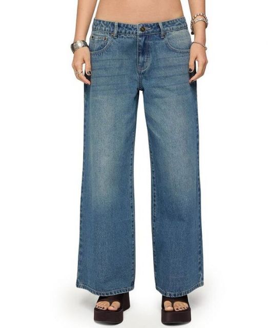 【送料無料】 アディクテッド レディース デニムパンツ ボトムス Petite Vyxen Vintage Washed Low Rise Medium Rinse Wash Jeans Blue-Vintage-Washed