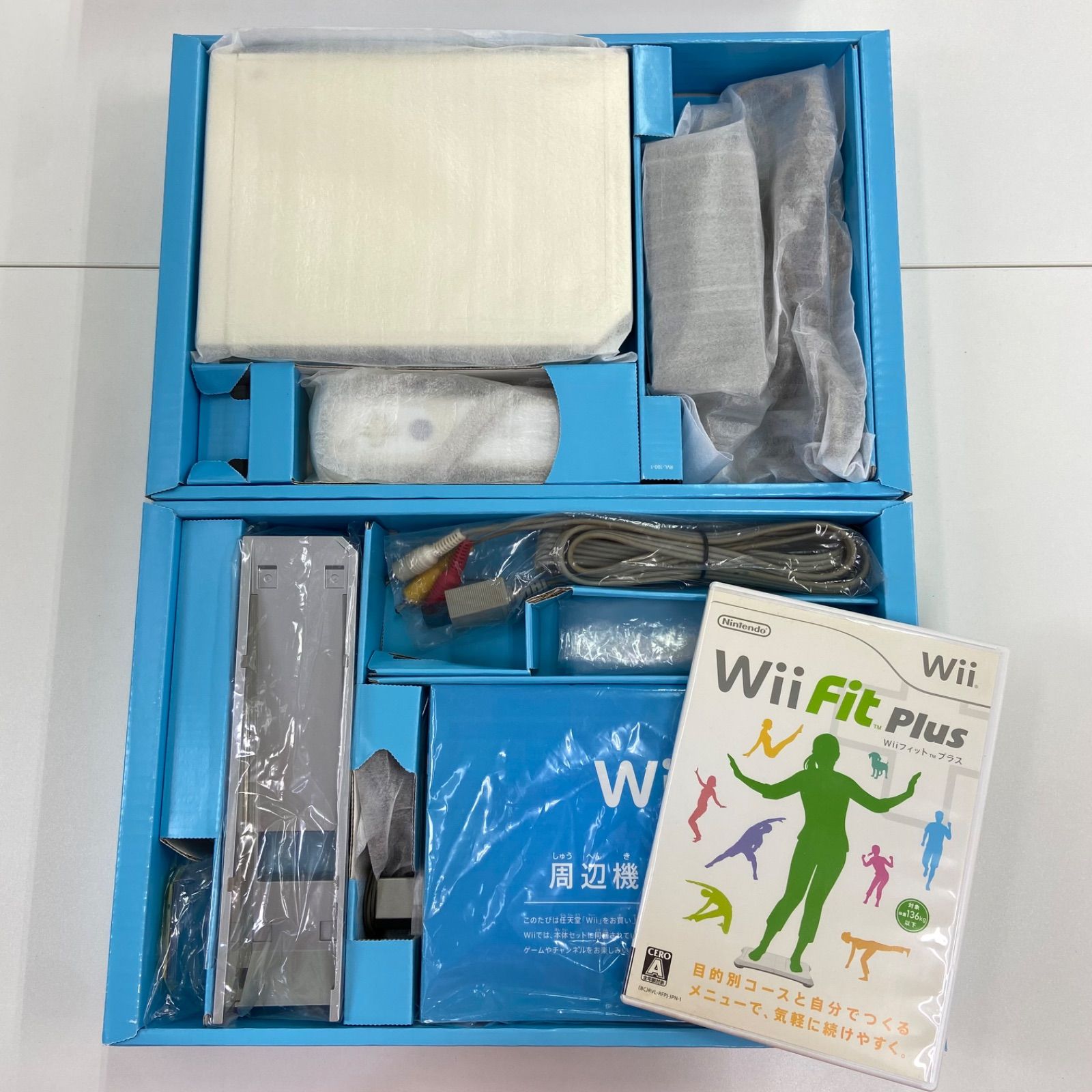 Wii - Wii 本体　ソフト、Wiifit本体ソフト　セット ジャンク】Wii本体 Wii Fit ソフト セット - メルカリ