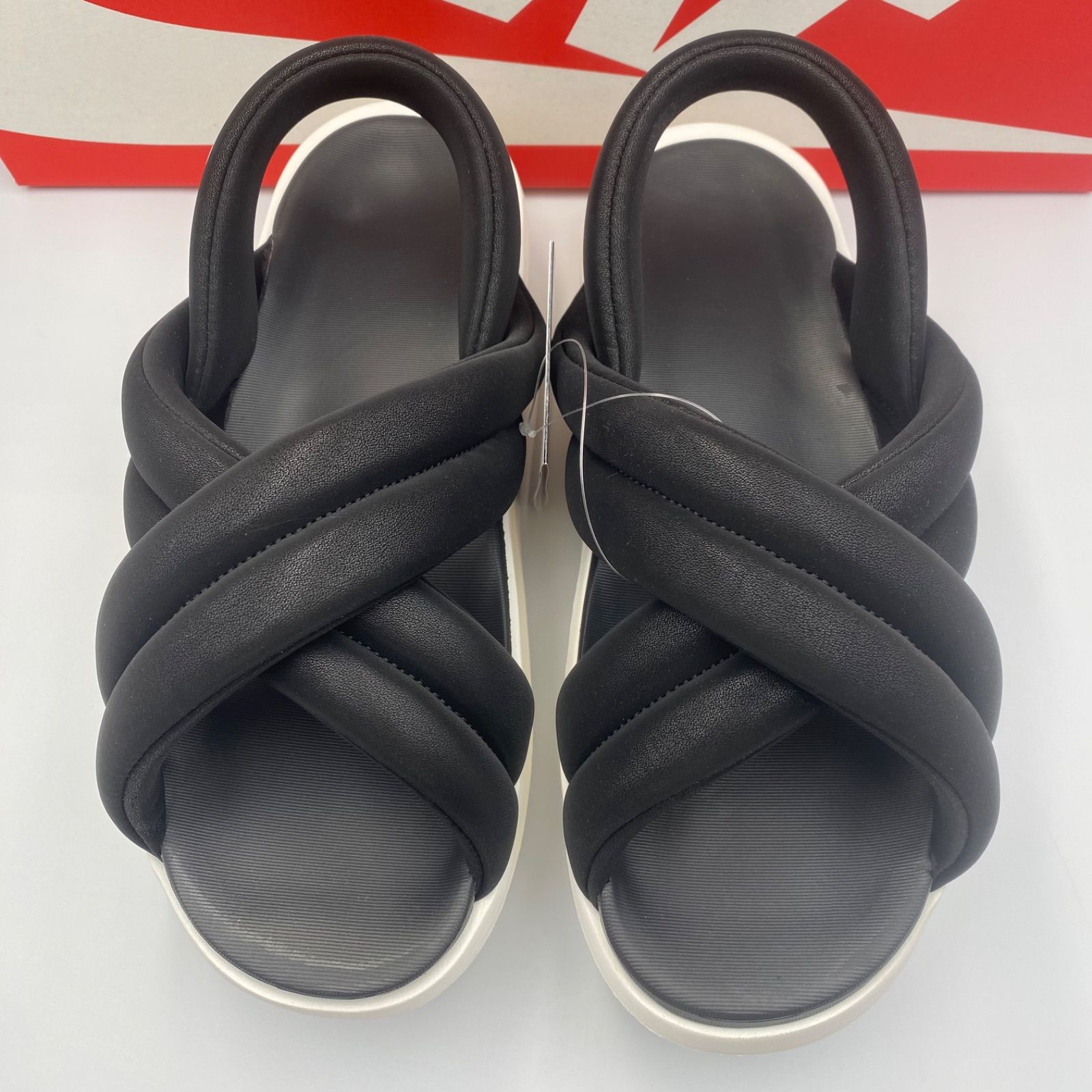 Sandal