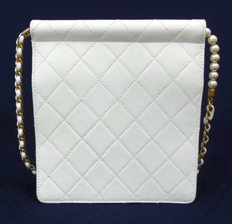 シャネル CHANEL ショルダーバッグ フラップバッグ マトラッセ