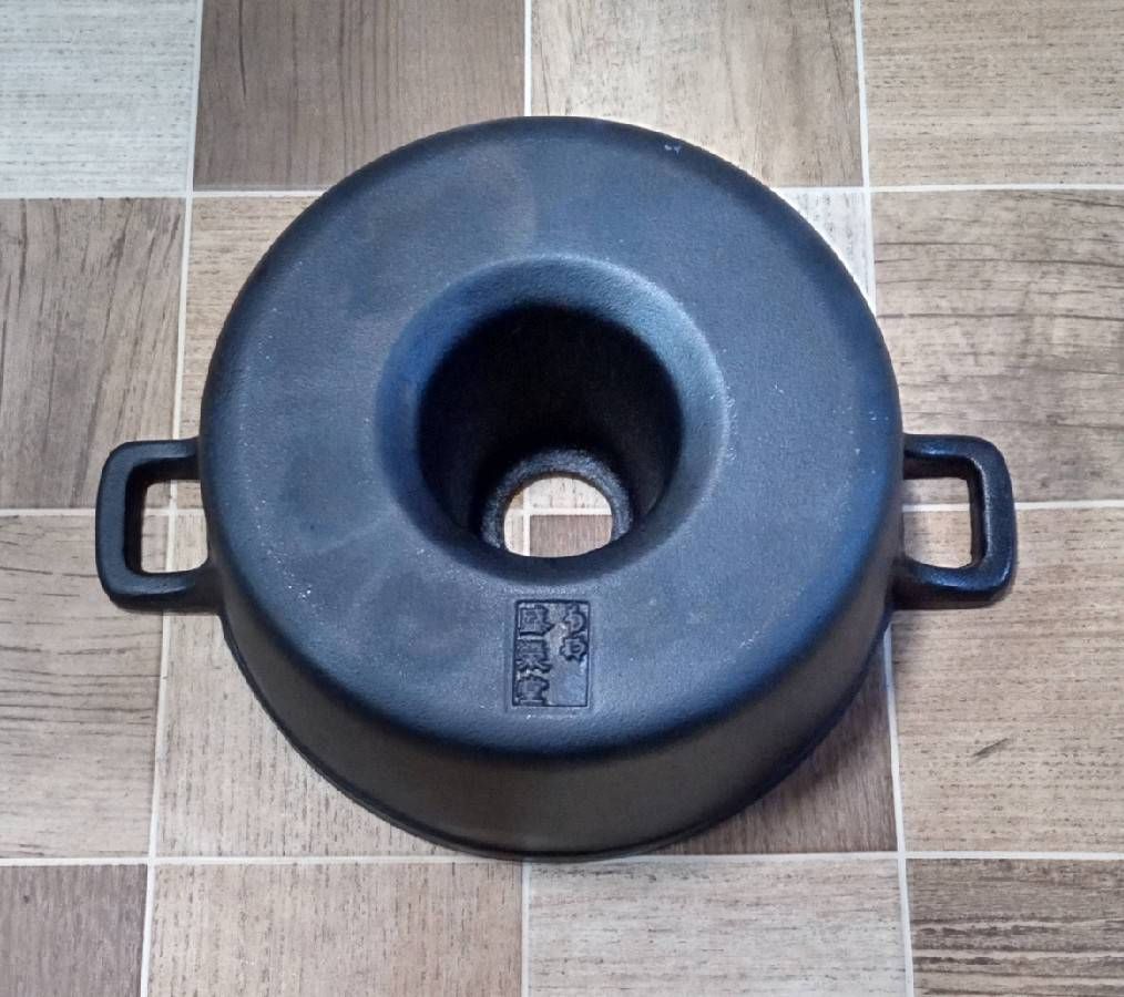 未使用、保管品　南部長寿堂造　１５型　鉄瓶　南部鉄瓶　南部鉄器　調理器具 長期保管品 南部長寿堂造 15型 アラレ 鉄瓶 南部鉄瓶 南部鉄器 調理