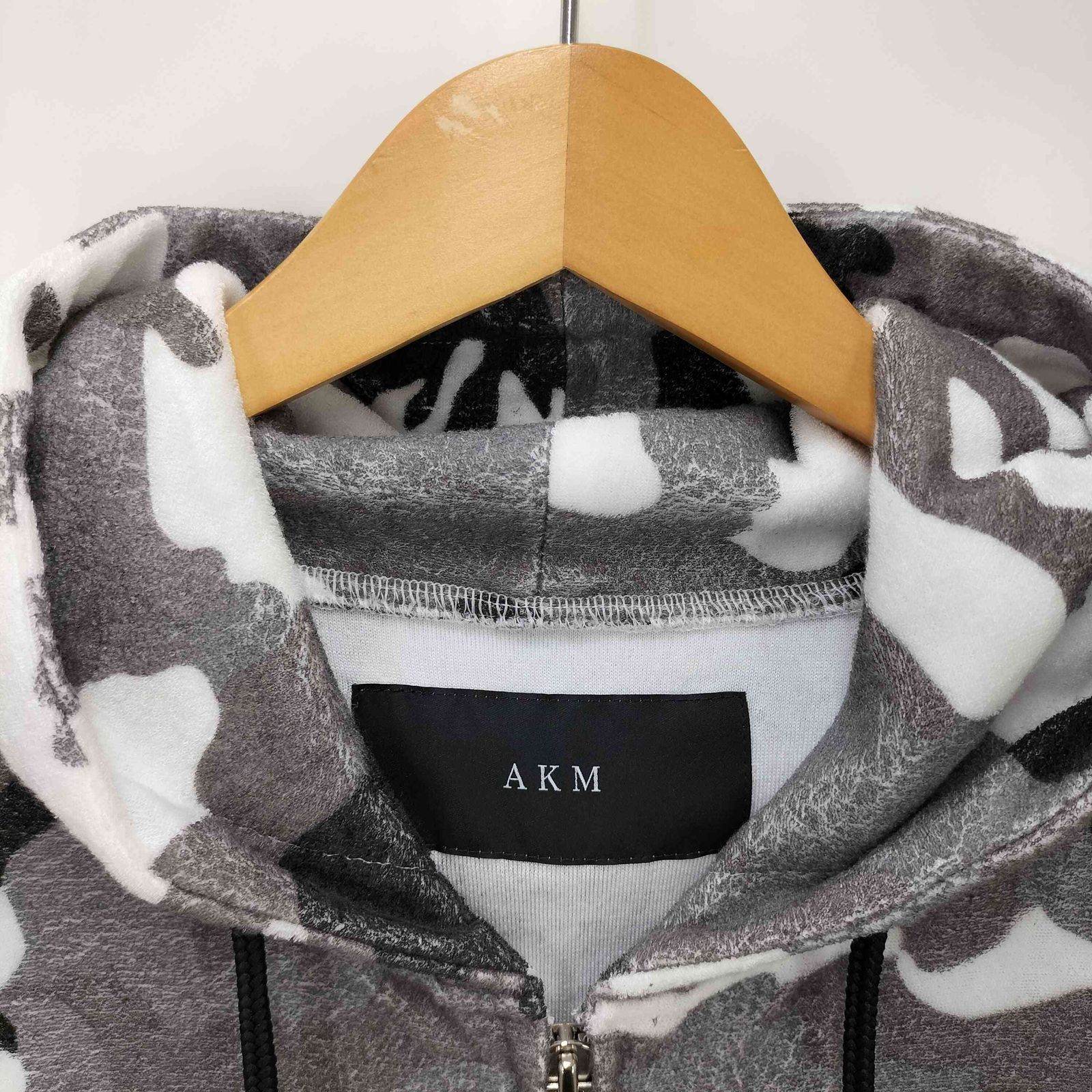 エーケイエム AKM 23SS ORIGINAL SILKY TENCEL PILE RAGLAN ZIP PARKA
