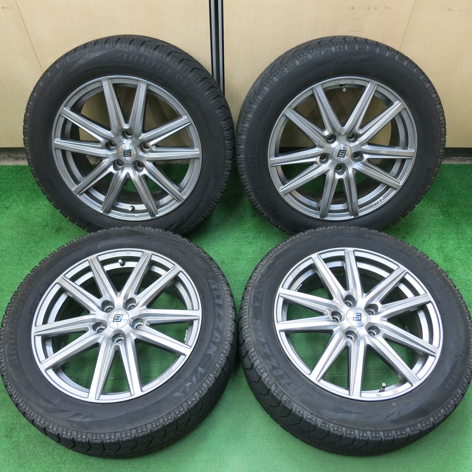バリ溝！ ブリジストンVRX 215/55R17