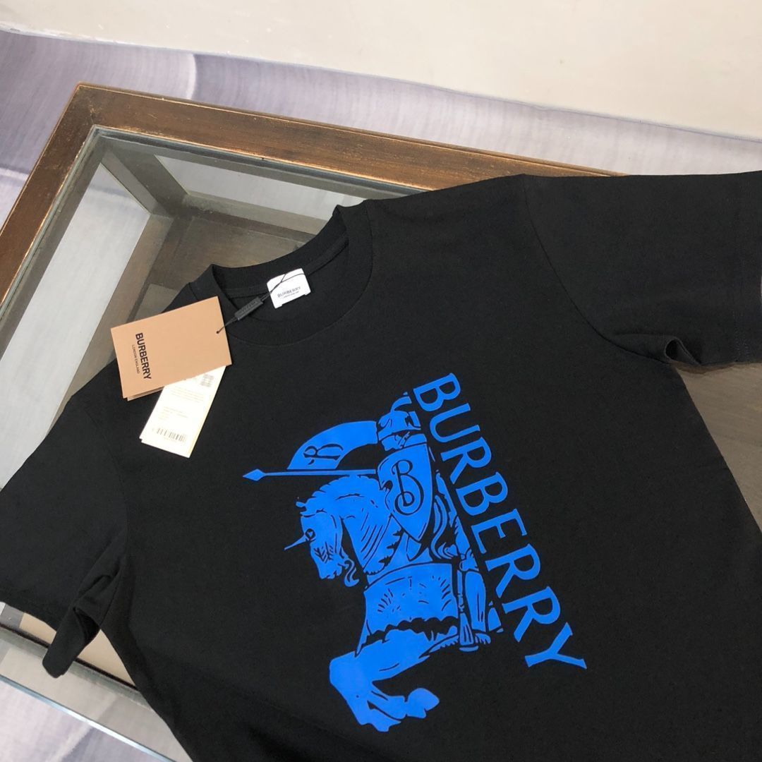 本日限定特価】Burberry 戦馬騎士プリント クルーネックTシャツ
