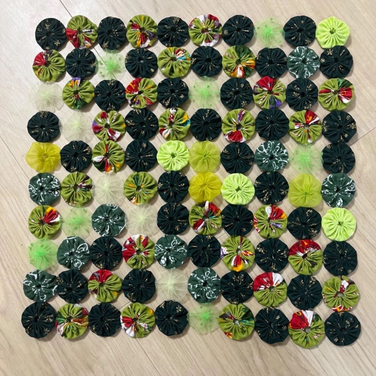 ヨーヨーキルトティペット　ガーリー