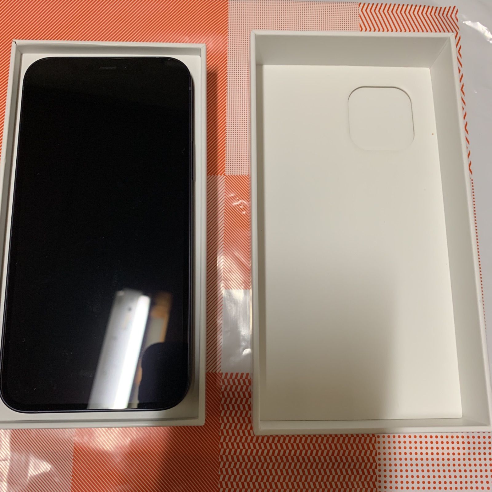 iPhone12 64gb 黒 SIMフリー 新品未使用 - メルカリ