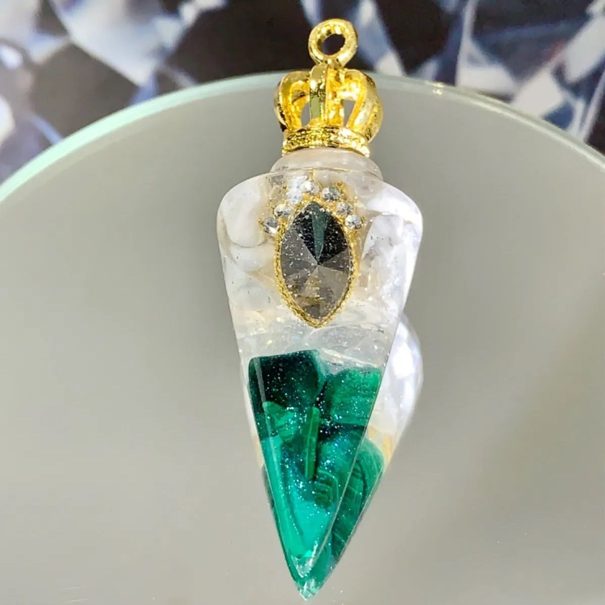 純粋.平穏の石〜癒し.魔除けの石❁円錐オルゴナイトペンデュラム 