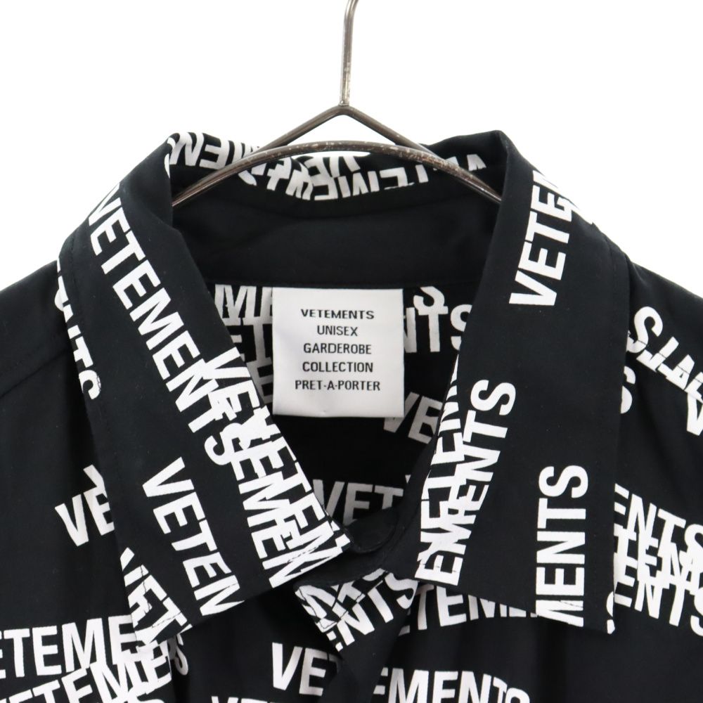 VETEMENTS (ヴェトモン) 22SS Stamped Logo Shirt ロゴスタンプシャツ オーバーサイズ長袖シャツ 総柄ロゴ  ボタンダウンシャツ ビッグシルエット ブラック UE52SH160X