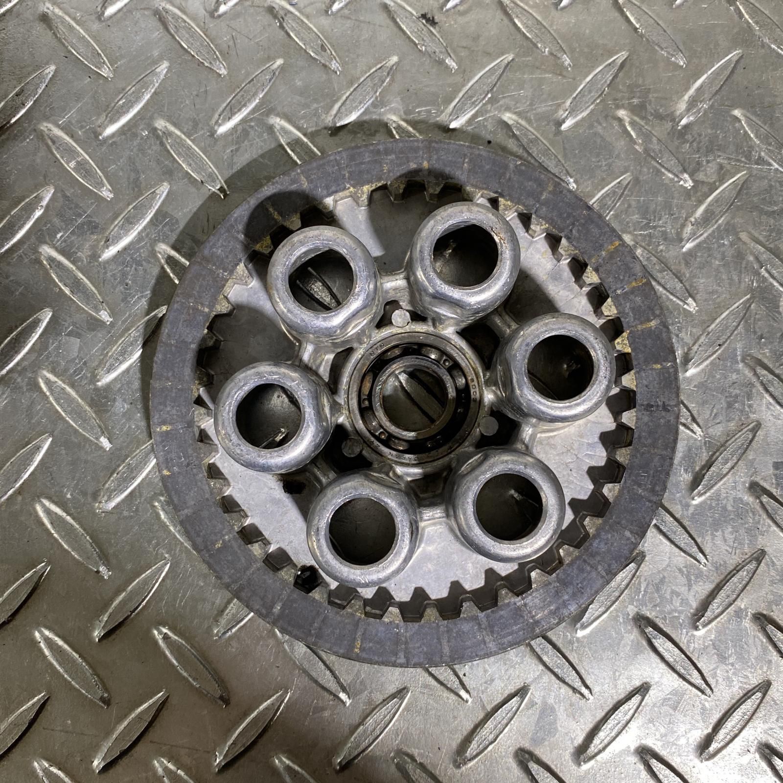 GT750 クラッチハウジング