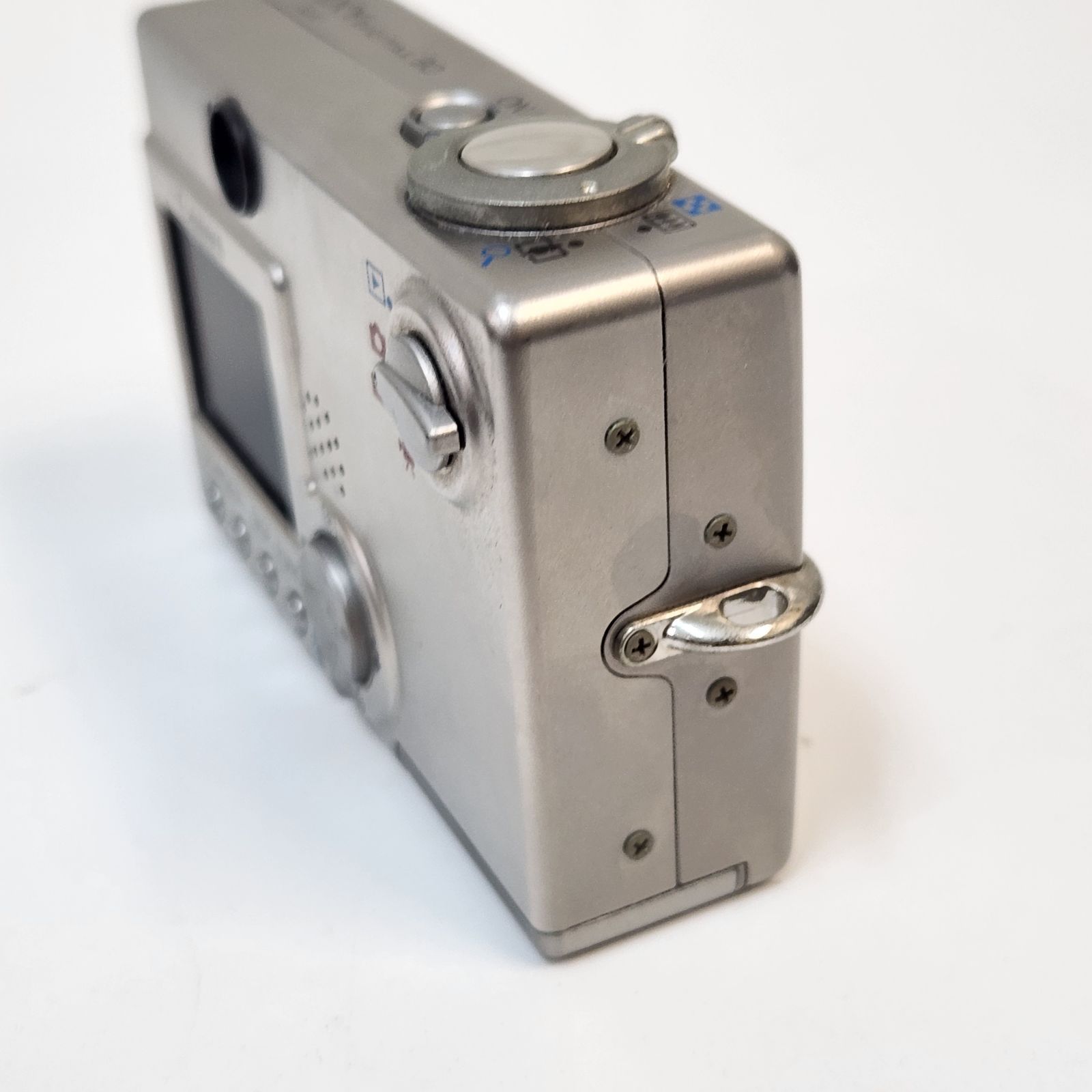 Canon キャノン　IXY61F コンパクトデジタルカメラ　シルバー Amazon | Canon デジタルカメラ IXY (イクシ) DIGITAL 910 IS