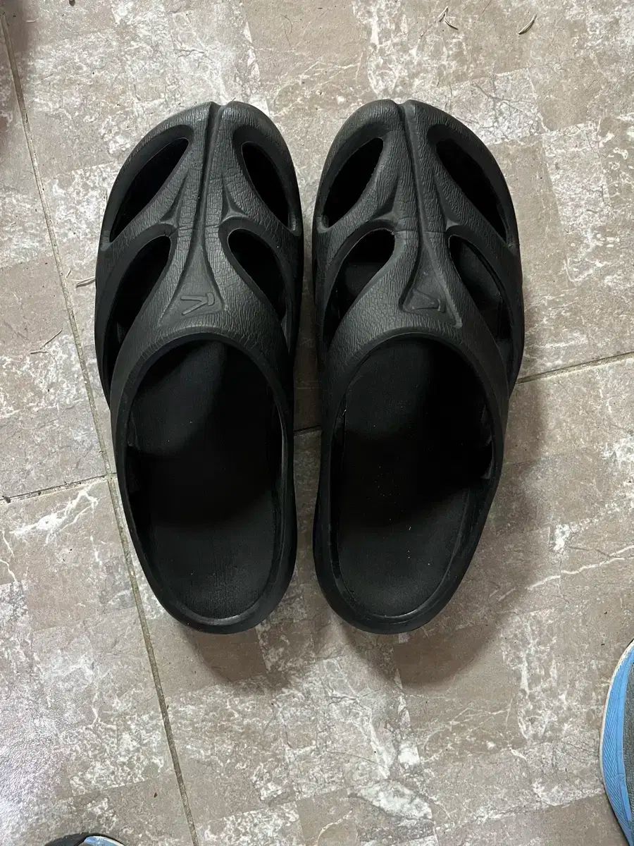KEEN キーン シャンディ スライド