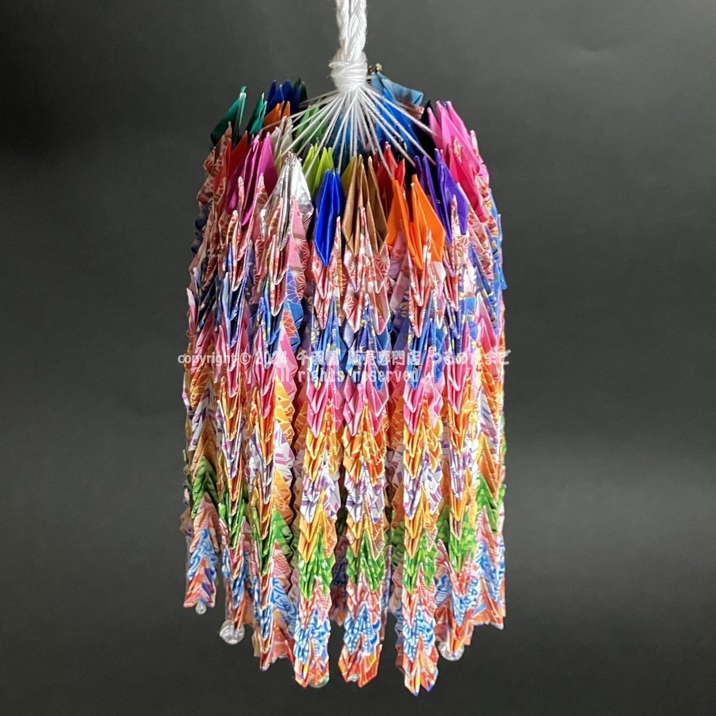 7mm千羽鶴 送料込み】縁起の良い数字『777羽の千羽鶴』（壁掛け千羽鶴 完成品