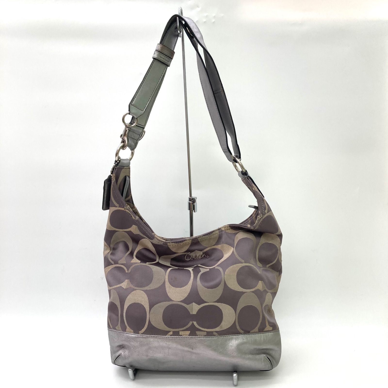 COACH】コーチ シグネチャー柄 ワンショルダーバッグ グレー COACH】コーチ シグネチャー柄 ワンショルダーバッグ グレー