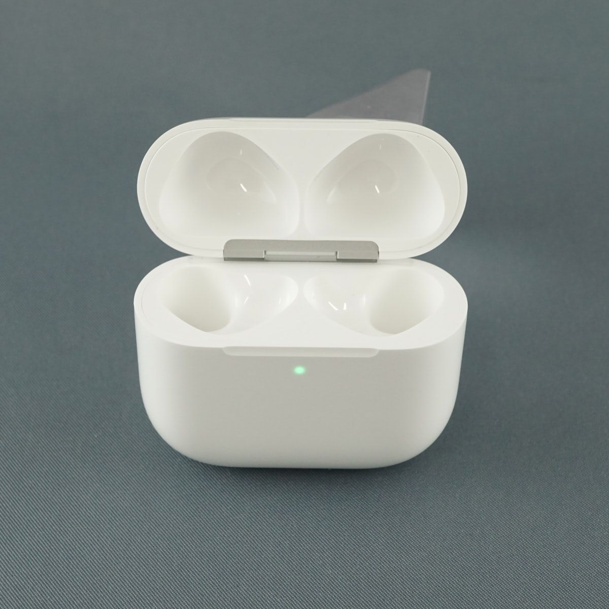 Apple AirPods 第4世代A3058 充電ケース　新品未使用 Apple AirPods 第4世代 A3058 充電ケース AirPods 第4世代 充電