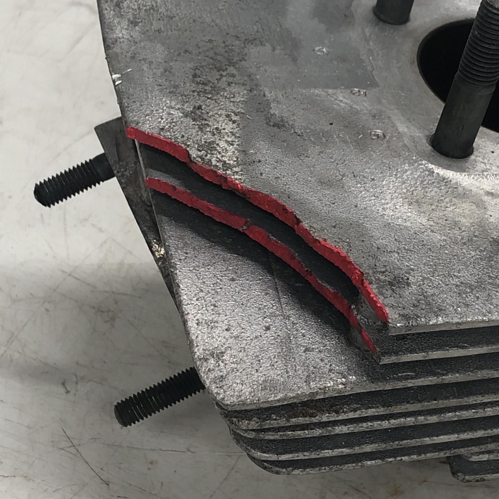 SUZUKI GT380 シリンダー（1） 部品取り スズキ - メルカリ