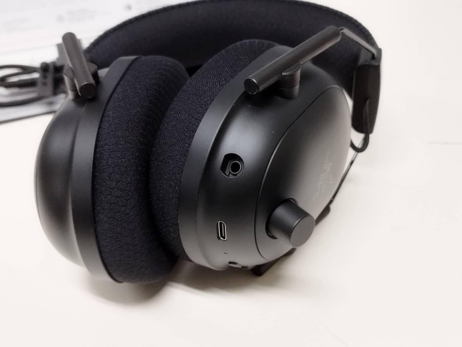 美品】Razer BLACKSHARK V2 PRO/ワイヤレスヘッドホン/PS5/PC/SWITCH