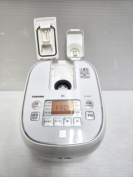 品 東芝 TOSHIBA IH方式 炊飯器 炊飯ジャー 3合炊き RC-5E7X 製 ホワイト ○YR-19351○