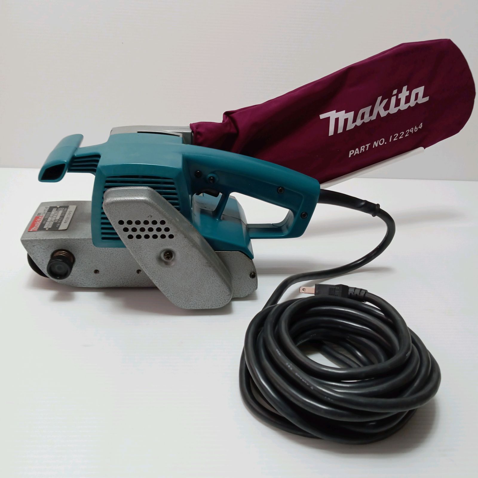 makita電気ベルトサンダー9900B